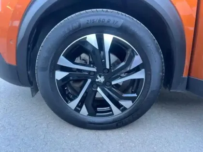 Photo 10 Peugeot 2008  1.5 BlueHDi 110ch S&S GT