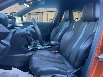 Photo 23 Peugeot 2008  1.5 BlueHDi 110ch S&S GT