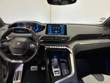 Photo 11 Peugeot 3008  HYBRID 225ch GT Line e-EAT8 10cv