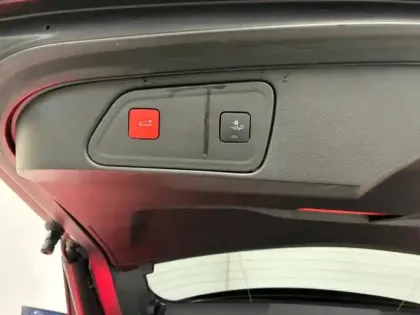 Photo 10 Peugeot 3008  HYBRID 225ch GT Line e-EAT8 10cv