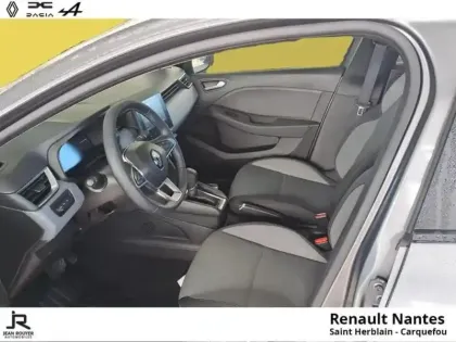 Photo 12 Renault Clio  1.6 E-Tech 145ch full hybrid Evolution