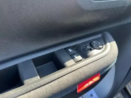 Photo 11 Citroën C3  1.2 Turbo 100ch PLUS