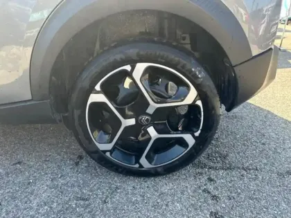 Photo 10 Citroën C3  1.2 Turbo 100ch PLUS