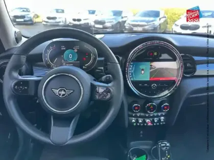 Photo 14 Mini Mini  5 Portes Cooper 136ch Edition Premium Plus BVA7