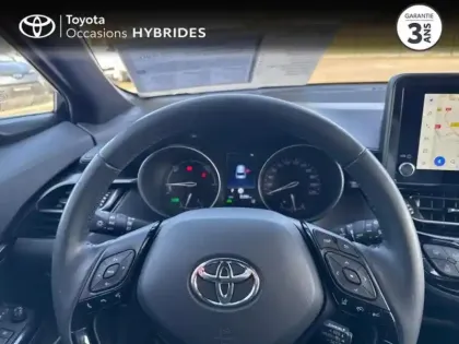 Photo 12 Toyota C-HR  1.8 Hybride 122ch Design Ultimate E-CVT