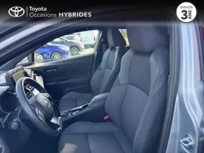 Photo 10 Toyota C-HR  1.8 Hybride 122ch Design Ultimate E-CVT