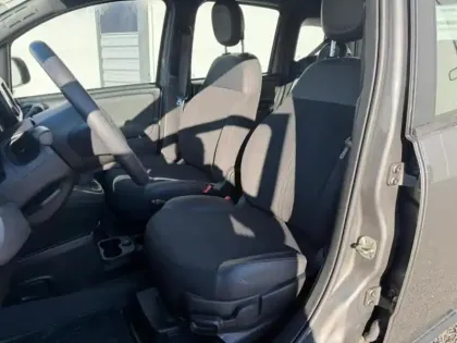 Photo 7 Fiat Panda  1.0 70ch BSG S&S Sport (Juin2021)