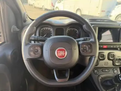 Photo 10 Fiat Panda  1.0 70ch BSG S&S Sport (Juin2021)