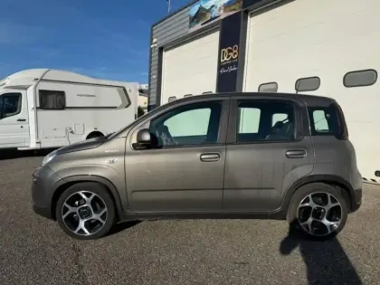 Photo 9 Fiat Panda  1.0 70ch BSG S&S Sport (Juin2021)
