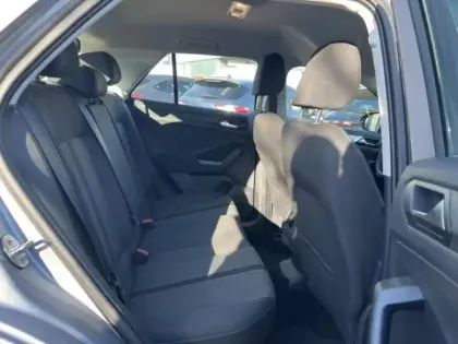 Photo 11 Volkswagen T-roc  1.0 TSI 110ch Life Plus