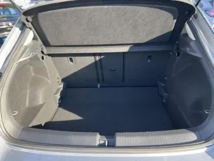 Photo 12 Volkswagen T-roc  1.0 TSI 110ch Life Plus