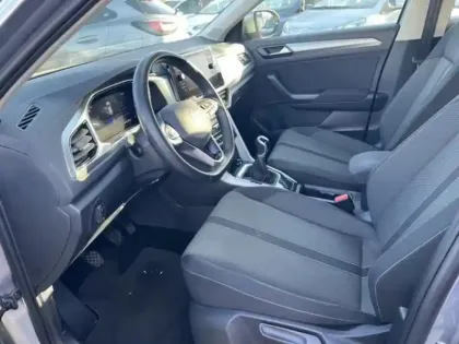 Photo 9 Volkswagen T-roc  1.0 TSI 110ch Life Plus