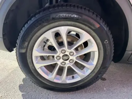 Photo 8 Ford Kuga  2.5 Duratec 180ch Hybrid FlexiFuel Titanium Business Powershift