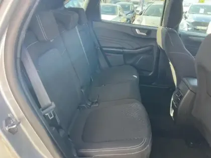 Photo 11 Ford Kuga  2.5 Duratec 180ch Hybrid FlexiFuel Titanium Business Powershift