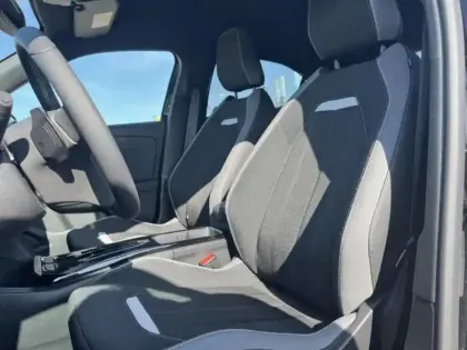 Photo 8 Opel Mokka  1.2 Turbo Hybrid 136ch Edition e-DCT6