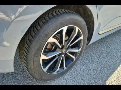 Photo 12 Renault Clio  1.6 E-Tech 145ch full hybrid Techno