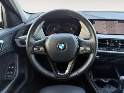 Photo 11 BMW Serie 1 Série 1 116d 116ch Business Design