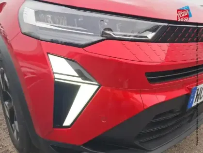 Photo 12 Renault Captur  1.6 E-Tech hybride 145ch Techno