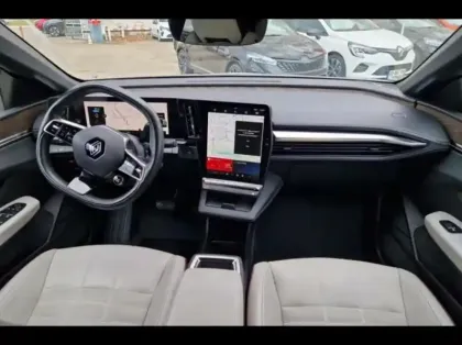 Photo 8 Renault Megane  E-Tech Electric EV60 220ch Iconic super charge