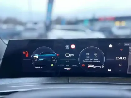 Photo 10 Peugeot 5008  Hybrid 136ch Allure e-DCS6