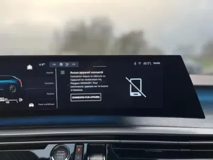 Photo 13 Peugeot 5008  Hybrid 136ch Allure e-DCS6