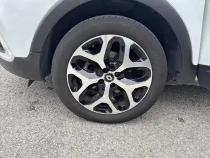 Photo 11 Renault Captur  1.2 TCe 120ch energy Intens