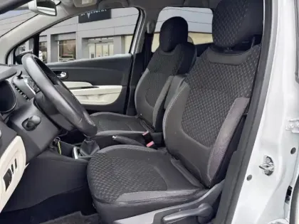 Photo 8 Renault Captur  1.2 TCe 120ch energy Intens