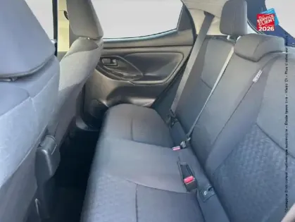 Photo 10 Toyota Yaris  116h Design 5p  Camera