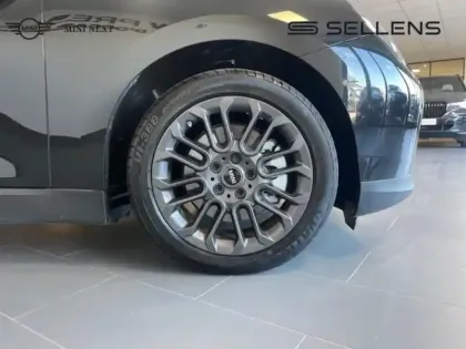 Photo 36 Mini Cooper Gén. IV (/F66/J01) Ph1 Essential 3