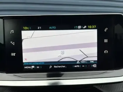 Photo 12 Peugeot 2008  e- 136ch Style