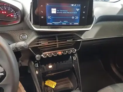 Photo 12 Peugeot 208  1.2 PureTech 100ch S&S Allure 118g