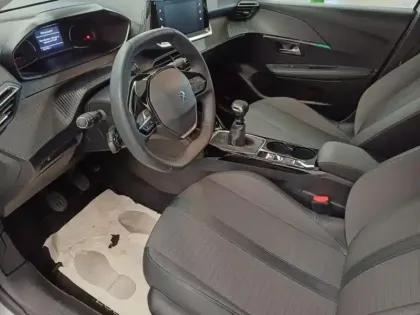 Photo 11 Peugeot 208  1.2 PureTech 100ch S&S Allure 118g