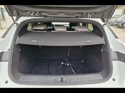 Photo 11 Renault Megane  E-Tech Electric EV60 220ch Iconic super charge -B