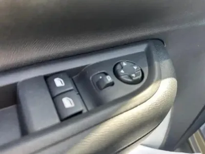 Photo 11 Citroën C3  1.2 Turbo 100ch YOU