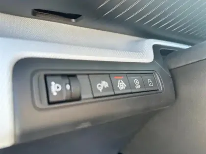 Photo 12 Citroën C3  1.2 Turbo 100ch YOU