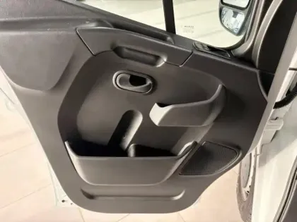 Photo 10 Renault Master  Fg F3300 L2H2 2.3 Blue dCi 135ch Grand Confort Euro6E