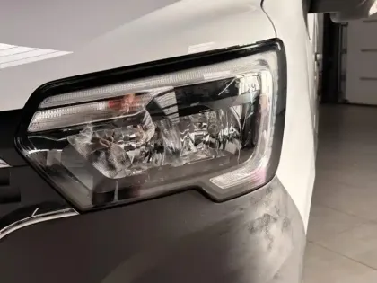 Photo 8 Renault Master  Fg F3300 L2H2 2.3 Blue dCi 135ch Grand Confort Euro6E