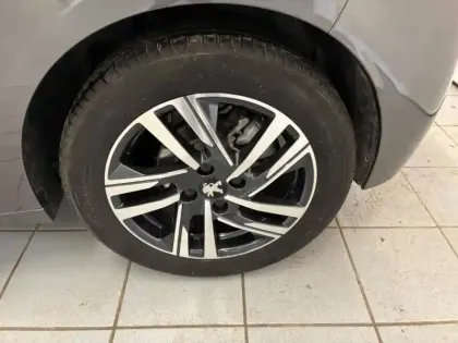 Photo 5 Peugeot 208  1.2 PureTech 100ch S&S Allure EAT8