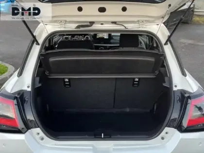 Photo 11 Suzuki Swift  1.2 Hybrid 83ch Privilège Auto