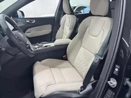 Photo 13 Volvo Xc60  T6 Hybride Rechargeable 350ch Plus Style Dark Geartronic 8 AWD