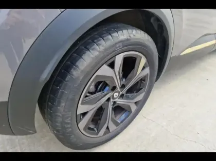 Photo 12 Renault Captur Gén. II (HJB) Ph1 NG E-Tech Engineered 5