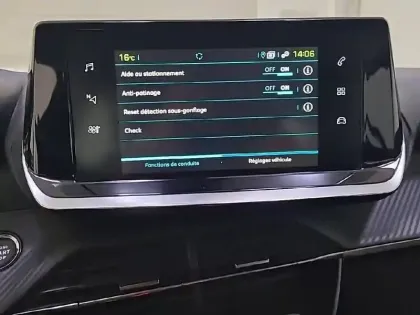 Photo 20 Peugeot 208  Electrique 50 kWh 136ch