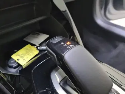 Photo 13 Peugeot 208  Electrique 50 kWh 136ch