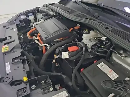 Photo 14 Peugeot 208  Electrique 50 kWh 136ch