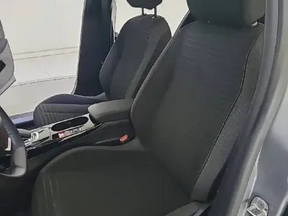 Photo 10 Peugeot 208  Electrique 50 kWh 136ch