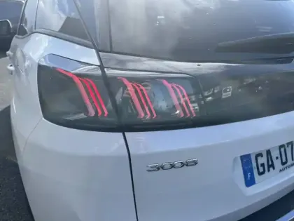 Photo 36 Peugeot 3008  Hybrid 225 e-EAT8