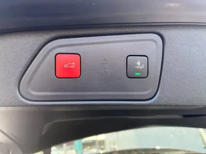 Photo 37 Peugeot 3008  Hybrid 225 e-EAT8