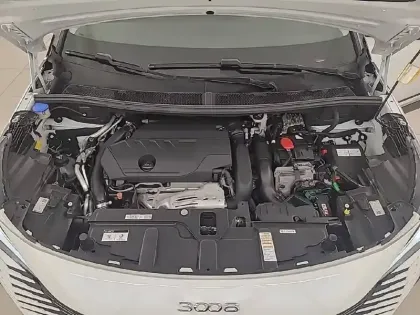 Photo 87 Peugeot 3008  Hybrid 225 e-EAT8