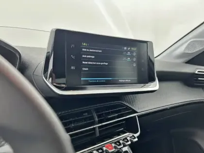 Photo 19 Peugeot 208  Electrique 50 kWh 136ch