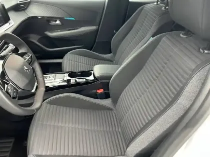 Photo 10 Peugeot 208  Electrique 50 kWh 136ch